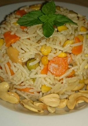 صورة لوصفة ارز بالخضار