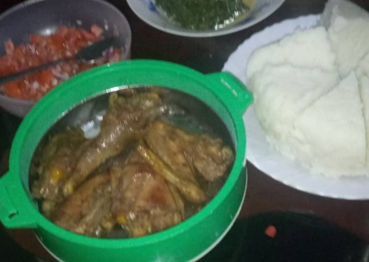 Easiest Way to Prepare Super Quick Homemade Ugali served with chicken and kales