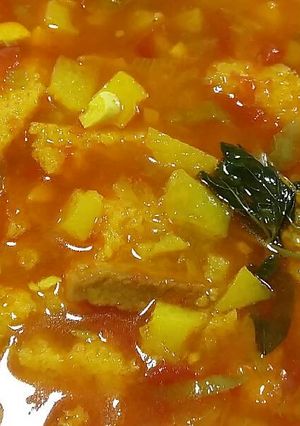 Foto principal de Sopa de tomate con patatas