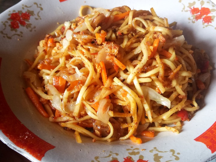 Resep Mie Goreng pedes rumahan yang Lezat