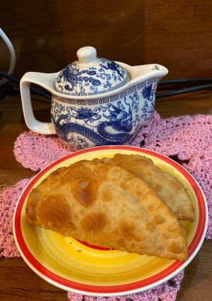 Una foto de Empanadas de quesito Amarillo artesanal