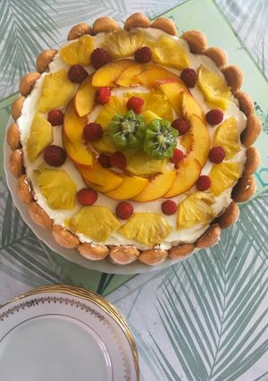 Une photo de Charlotte aux fruits