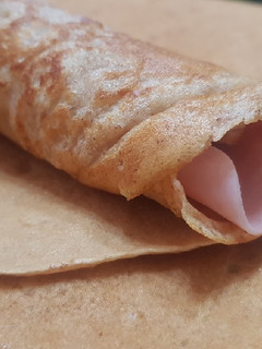 Una foto de Crepes integrales de queso