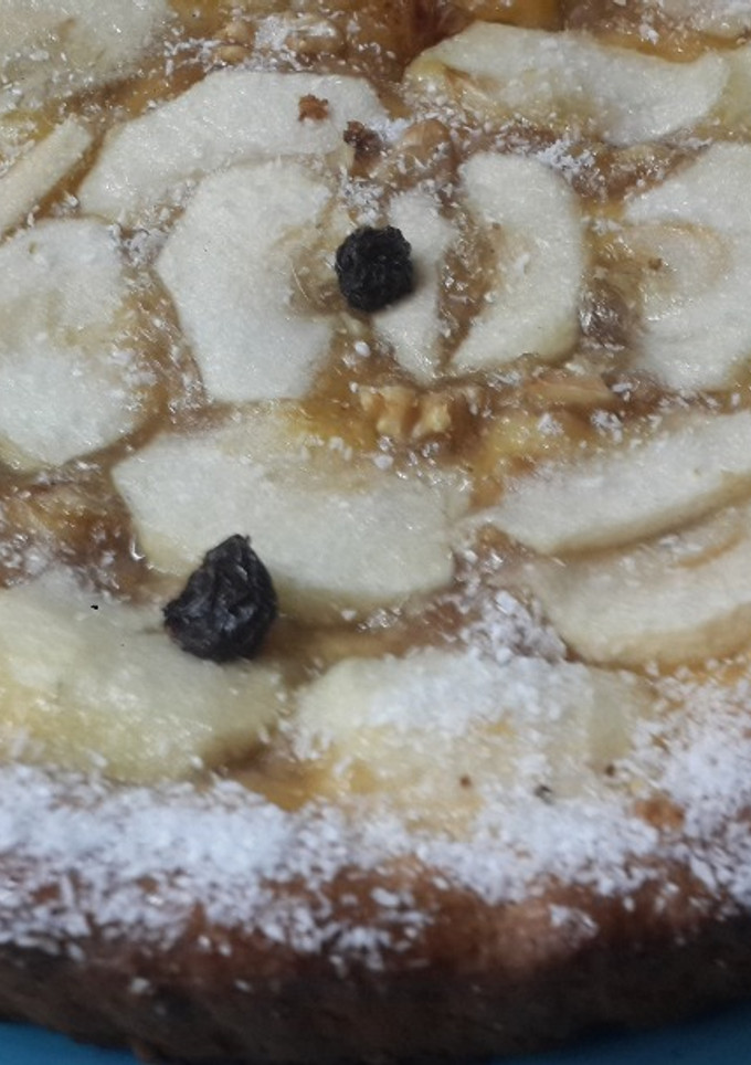 Una foto de Tarta de manzana con masa de polenta sin manteca🌽🌾🍎
