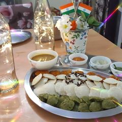 A picture of Tri colour chutney.