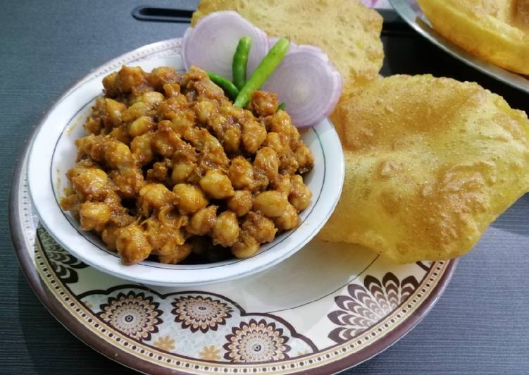 Aata Bhature with Chhole