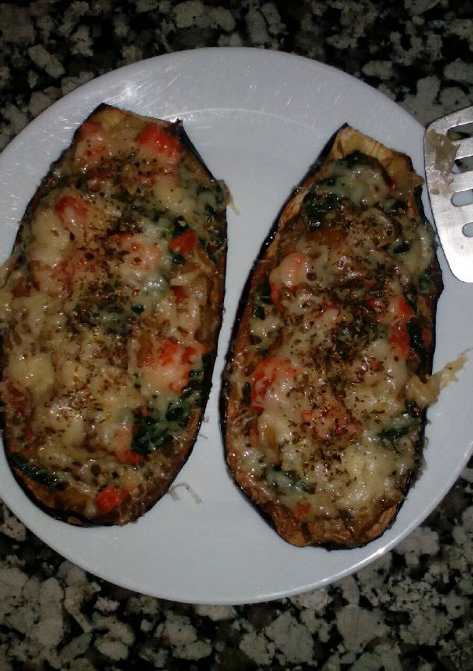 Una foto de Berenjenas rellenas de verduras