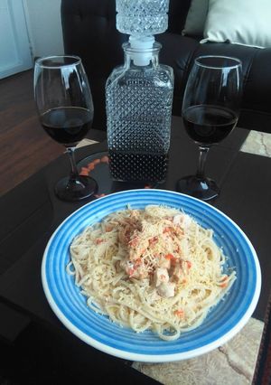 Una foto de Pasta con pollo al pimentón