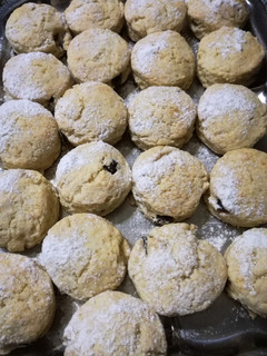 Una foto de Scones con pasas