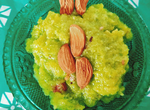 A picture of Lauki ka halwa.
