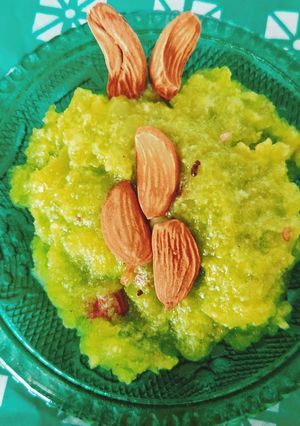 A picture of Lauki ka halwa.