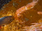 Una foto de caldos en arroces
