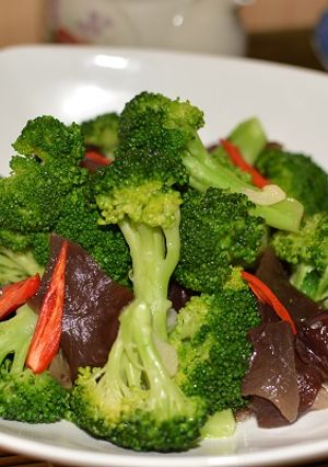 青花椰菜木耳 的食譜成品照片