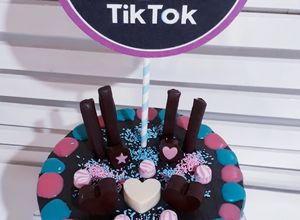 Una foto de Drip cake tik tok