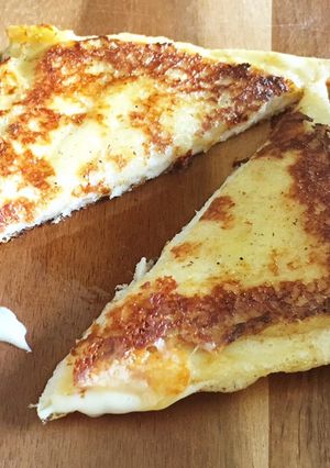 A picture of Cheese French toast.