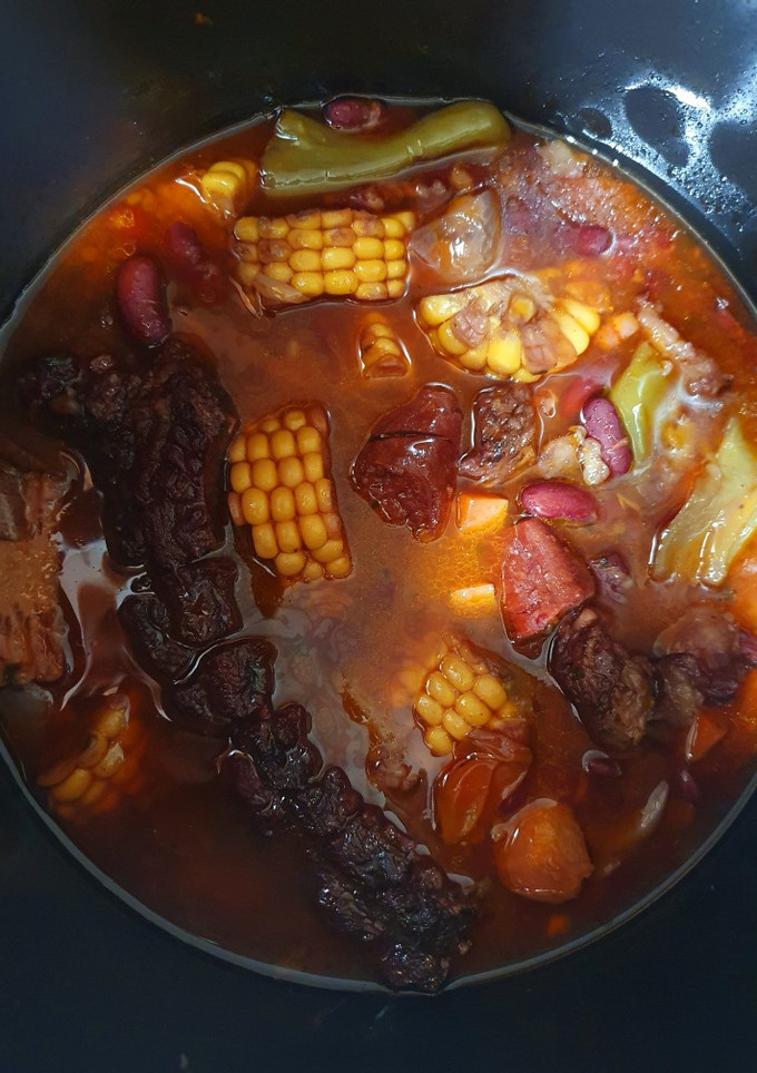 Una foto de Frijoles colorados, levanta muertos !