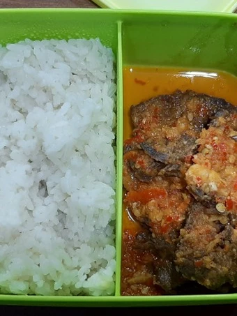 Langkah Gampang Menyiapkan Resep Daging sapi balado yang Sempurna