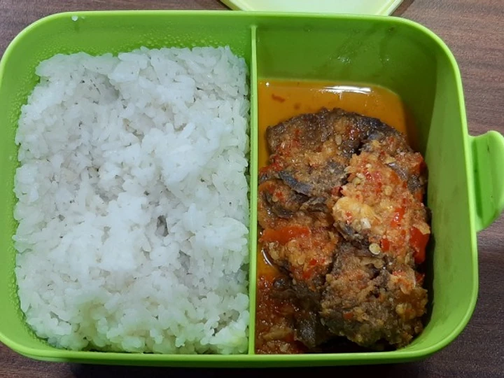 Langkah Gampang Menyiapkan Resep Daging sapi balado yang Sempurna