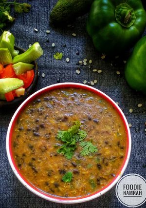 A picture of Kali dal shimla mirch tadka.