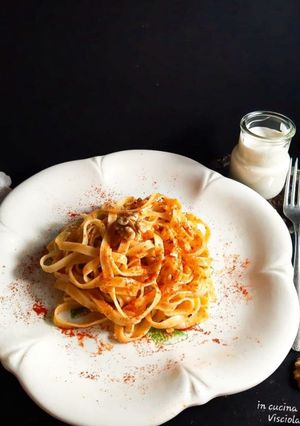 Foto di Tagliatelle con crema alle noci e paprica dolce