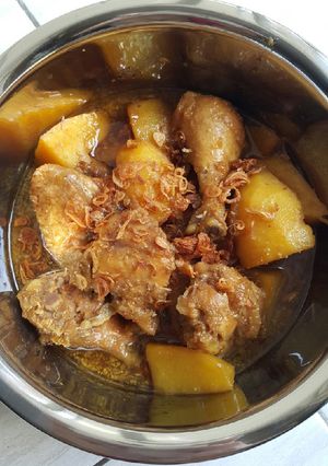Foto resep Semur Ayam dan Kentang