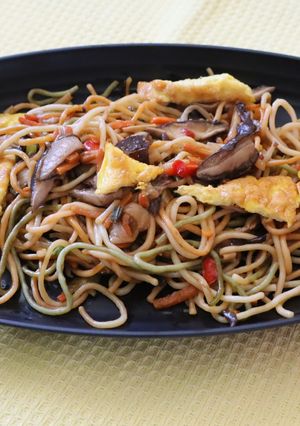 Shiitake gombás pirított tészta recept fotója