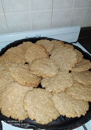 Una foto de Galletitas de avena, con nuez y naranja, un poquito de chocolate