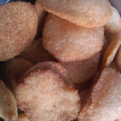 Sooji (Semolina) Papdi A picture of Sooji (Semolina) Papdi.