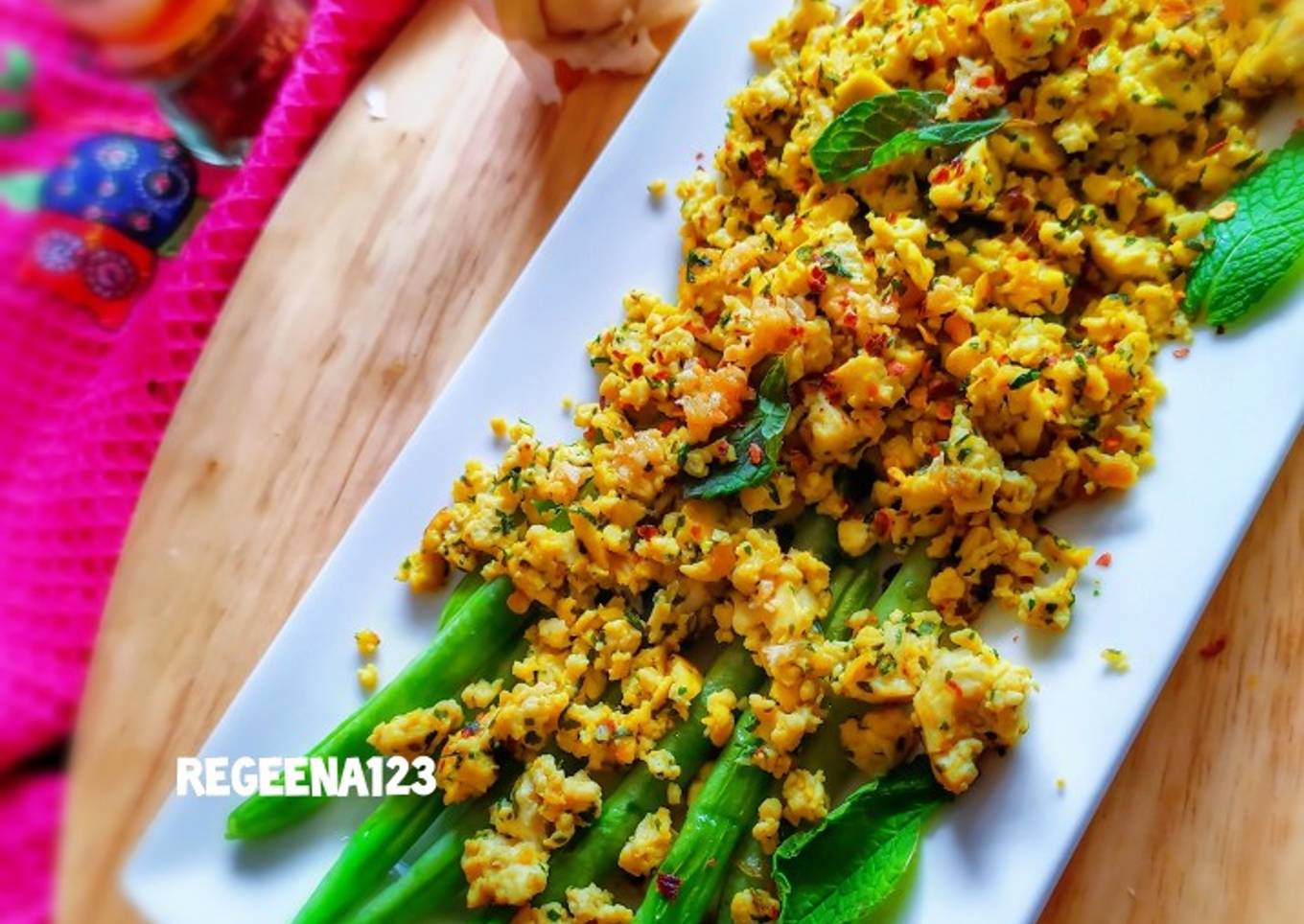 Vegan scrambled egg