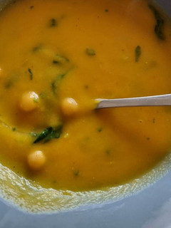 Foto de Sopa de Grão de Bico, Abóbora e Espinafres