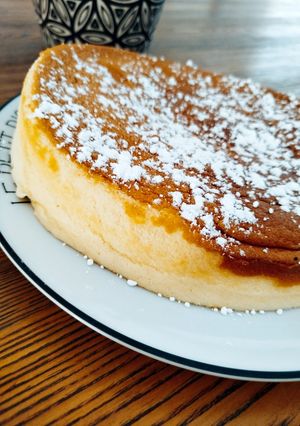 A picture of Japanese Cheesecake.