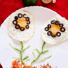 A picture of Half fry egg.
