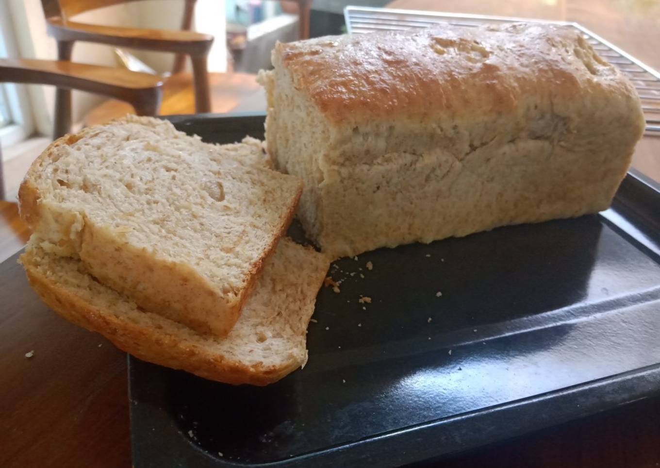 Roti tawar gandum tanpa ulen
