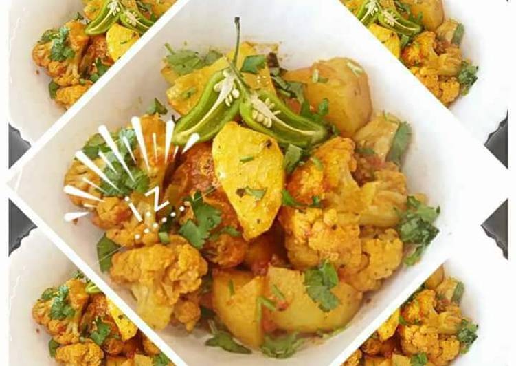 Aloo Gobhi (cauliflower and potato curry)