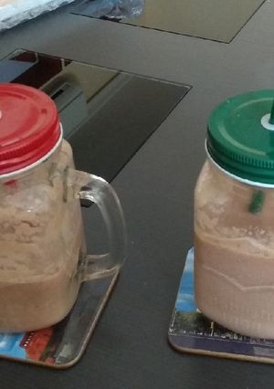 Una foto de Batido helado de chocolate, melón y plátano