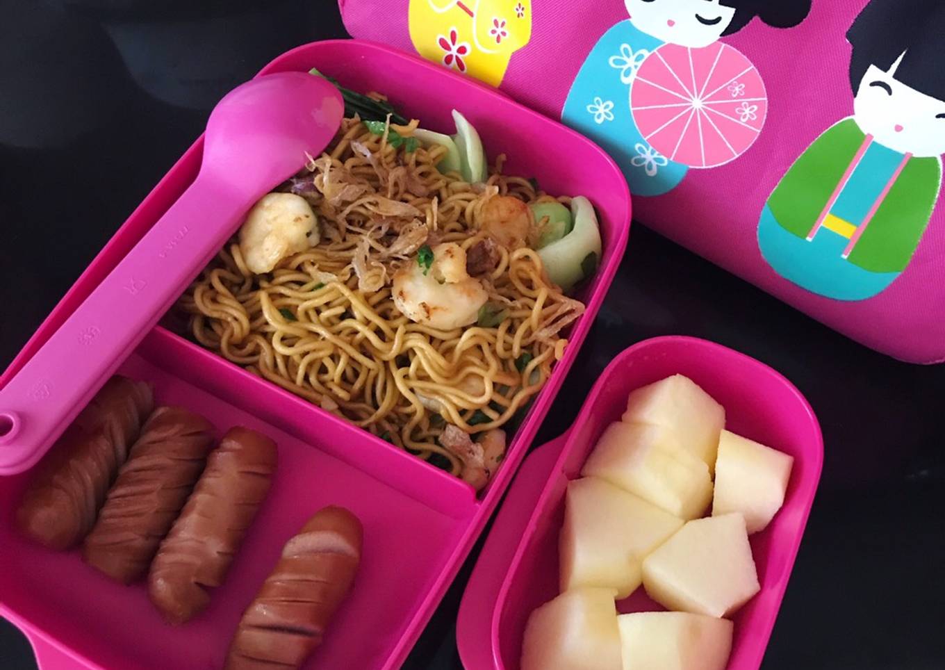 Mie goreng simple & enak<br />#bekalsekolahanak