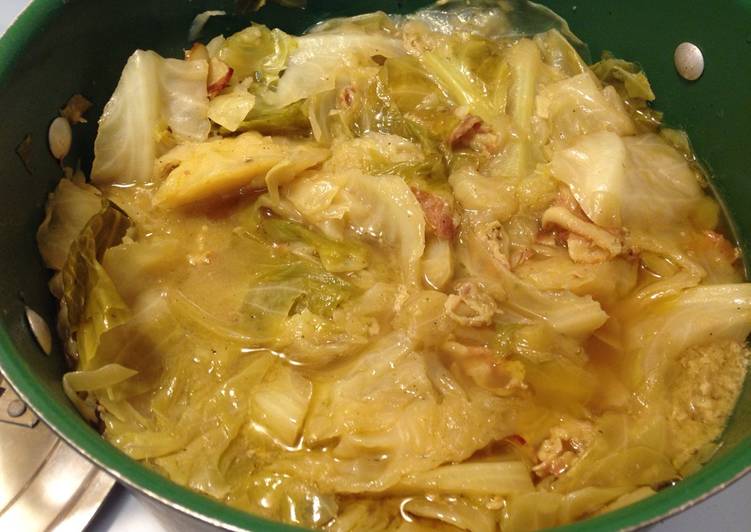 Steps to Prepare Homemade Fried cabbage