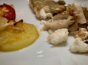 Una foto de pescado gallo al horno