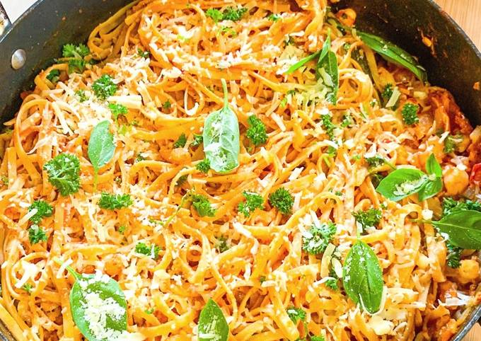 Prawn Fettuccine with Tomato Sauce