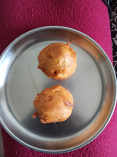 உருளைக்கிழங்கு போண்டா(potato bonda recipe in tamil) செய்முறை முக்கிய புகைப்படம்