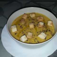 Una foto de Crema de calabaza y zanahoria