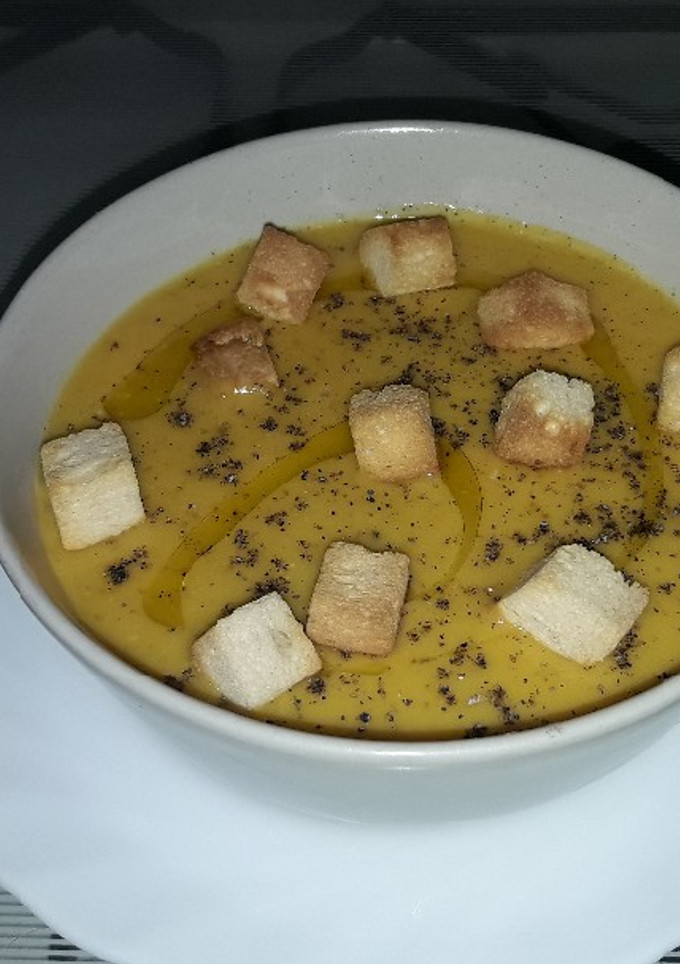 Una foto de Crema de calabaza y zanahoria