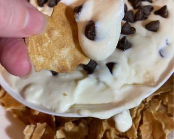 The New Way Serving Recipe Cannoli Dip 2 Ways Delicious Steady