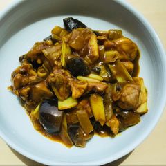 A picture of Chicken Curry at home.