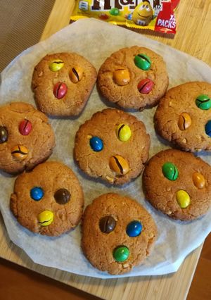 Une photo de Cookies aux M&M'S et beurre de cacahuètes