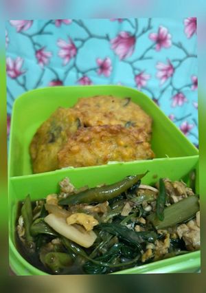 Foto resep Tumis kangkung dan perkedel jagung manis ala anak kos