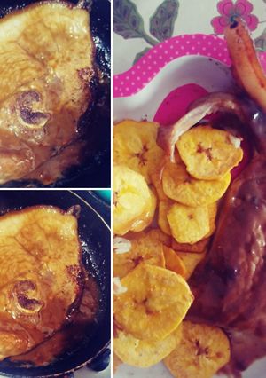 Una foto de Chuletas de 🐖 en salsa de vino tinto🍷 Súper rápido y fácil