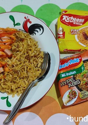Foto resep 40. Ramen hack: Indomie Kebab Rendang & Richeese Mie Goreng Keju