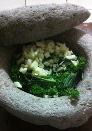 Una foto de Pesto albahaca y perejil