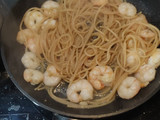 Spaghetti integral con gambas al ajillo
